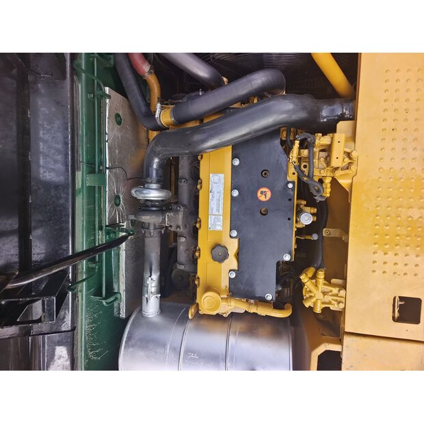 2024 Caterpillar 320D2-44785975