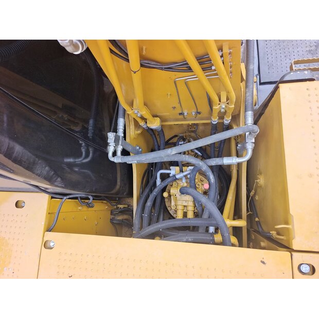 2024 Caterpillar 320D2-44785978