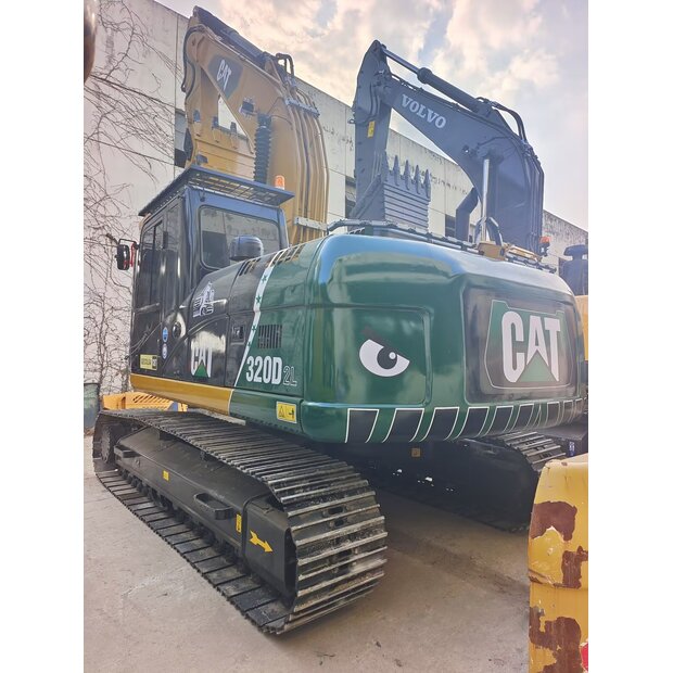 2024 Caterpillar 320D2-44785982