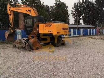 2021-hyundai-210w-7-1402044-44786004