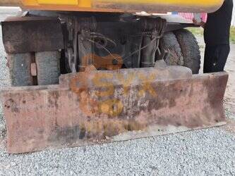 2021-hyundai-210w-7-1402044-44786012