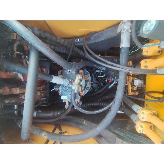 2022 Hyundai 210W-9-44786021