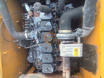 2022-hyundai-210w-9-1402048-44786023