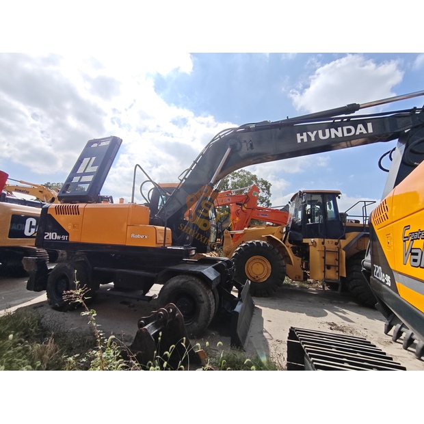 2023 Hyundai 210W-9-44786031