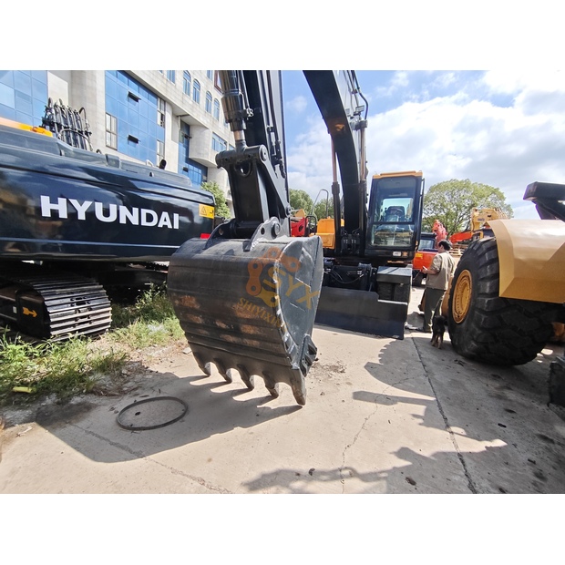 2023 Hyundai 210W-9-44786034