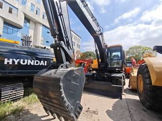 2023-hyundai-210w-9-1402047-44786035