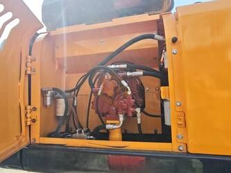 2023-hyundai-210w-9-1402047-44786039