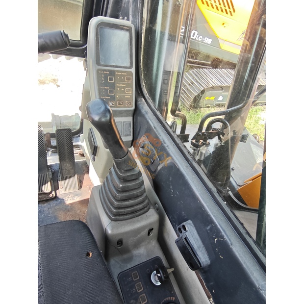 2023 Hyundai 210W-9-44786041