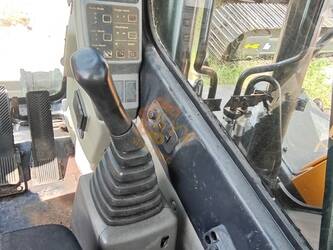 2023-hyundai-210w-9-1402047-44786041