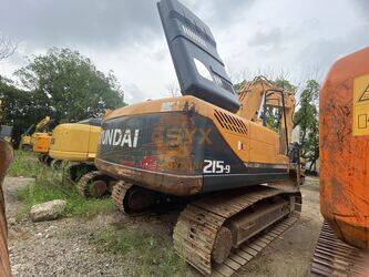 2023-hyundai-215-9-1402053-44786081