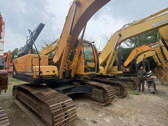 2023-hyundai-215-9-1402053-44786083