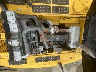 2021-komatsu-pc220-8-1402058-44786159