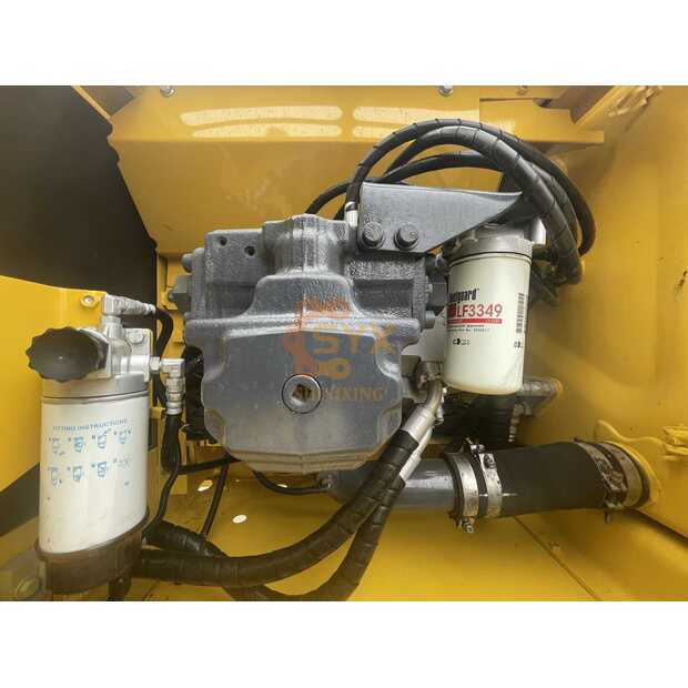 2021 Komatsu PC220-8-44786160