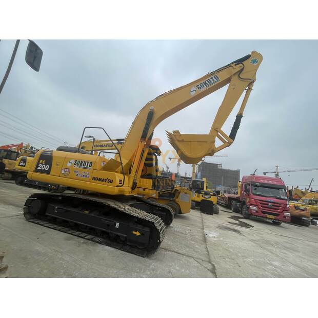 2021 Komatsu PC220-8-44786164