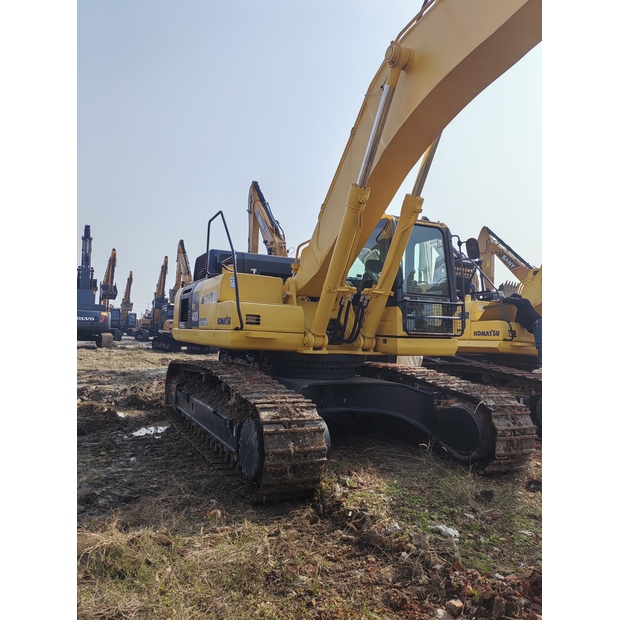 2022 كوماتسو PC400-8R-44786203