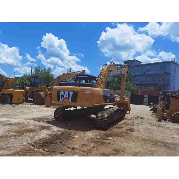 2021 Caterpillar 330D-44786211