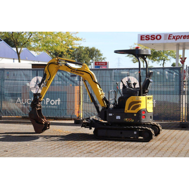 2021 New Holland E17C-44786548