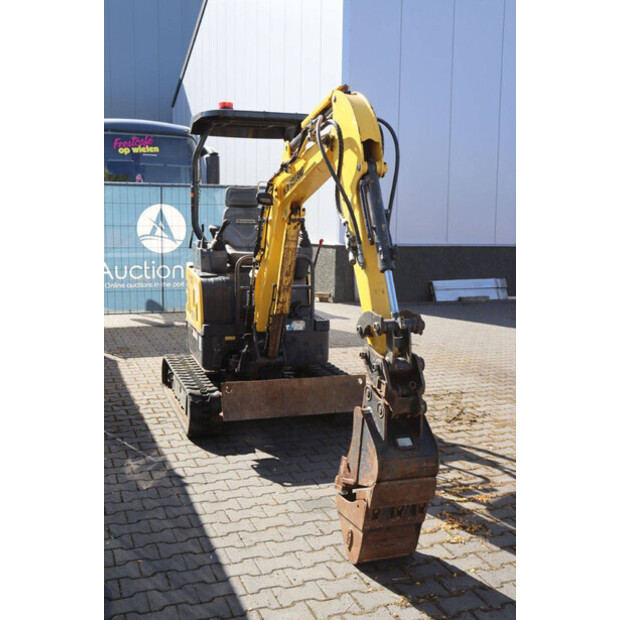 2021 New Holland E17C-44786556