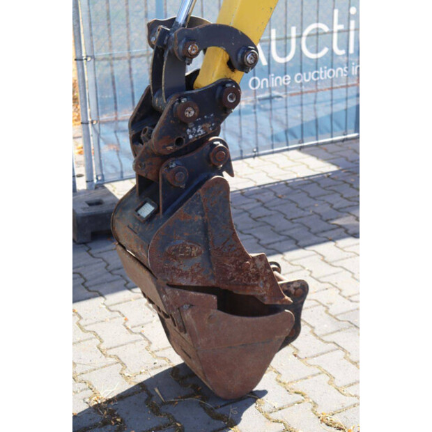 2021 New Holland E17C-44786562