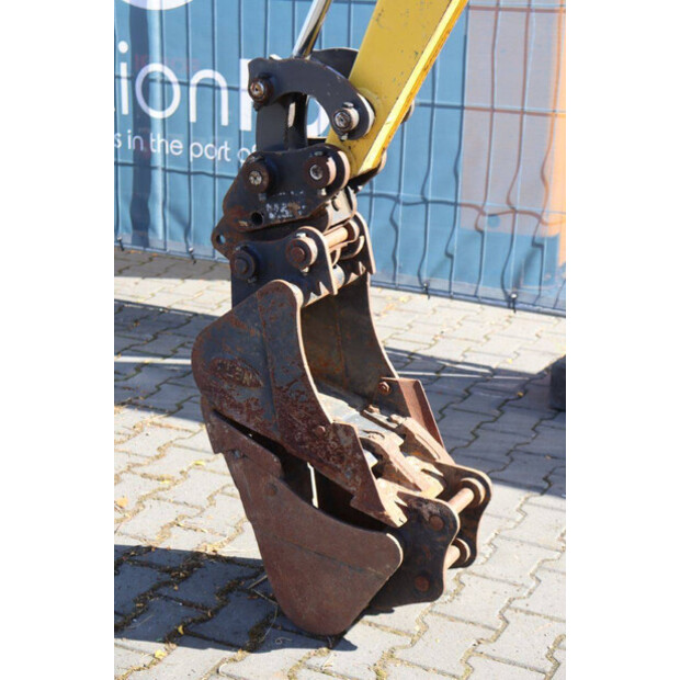 2021 New Holland E17C-44786564