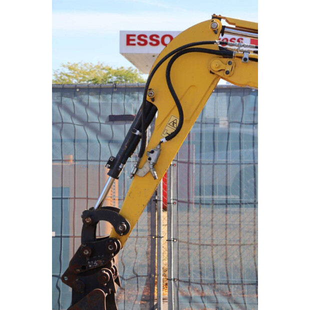 2021 New Holland E17C-44786578