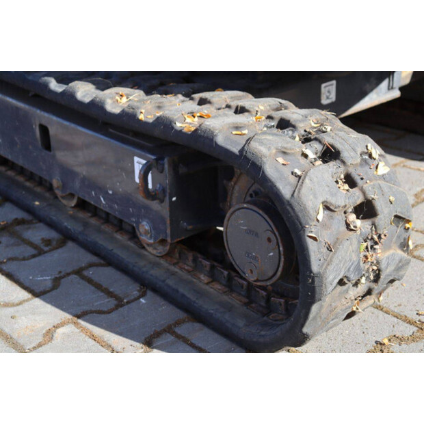 2021 New Holland E17C-44786587