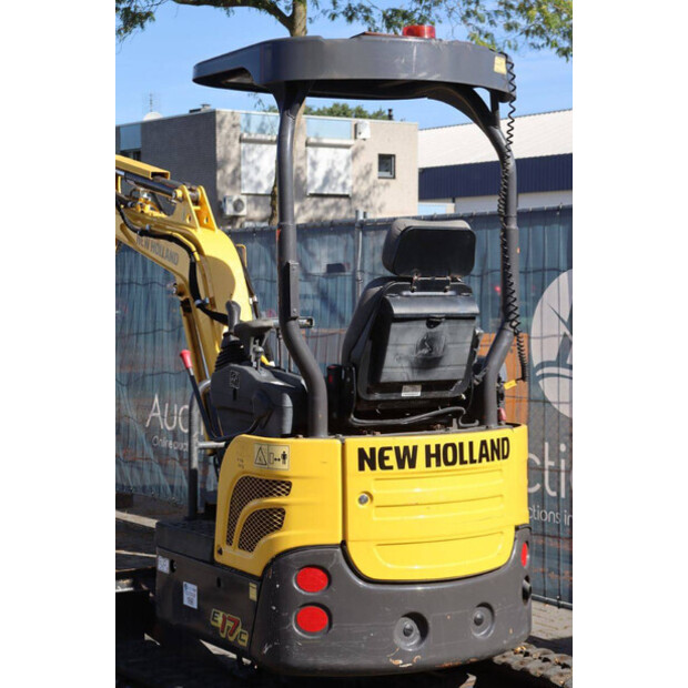 2021 New Holland E17C-44786588