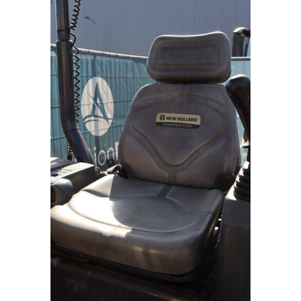 2021 New Holland E17C-44786592