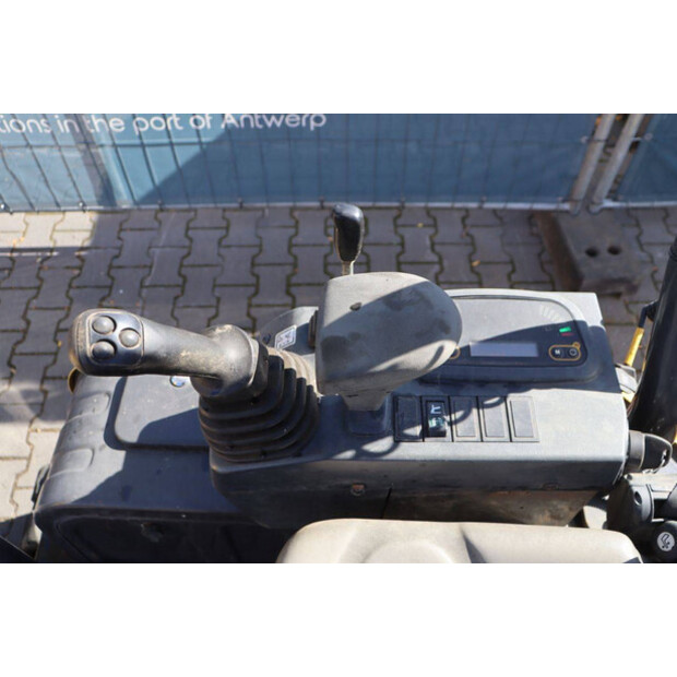 2021 New Holland E17C-44786594