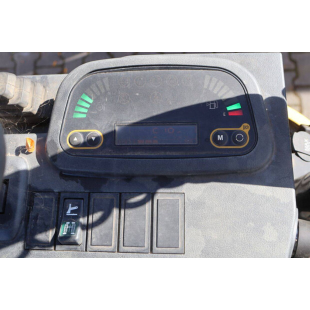 2021 New Holland E17C-44786597