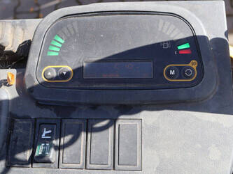 2021-new-holland-e17c-1402072-44786597