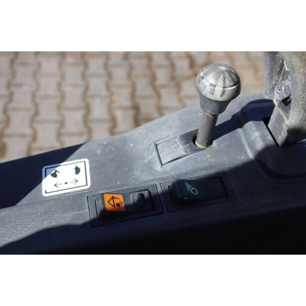 2021 New Holland E17C-44786601