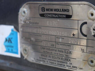 2021-new-holland-e17c-1402072-44786602