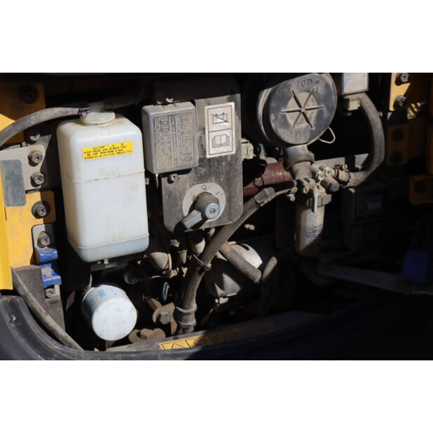 2021 New Holland E17C-44786604