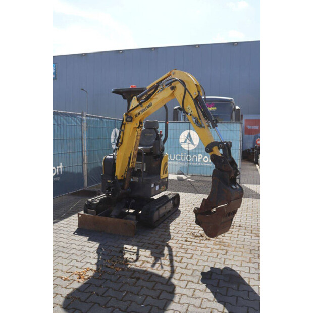 2021 New Holland E17C-44786606