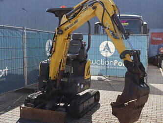 2021-new-holland-e17c-1402072-44786606