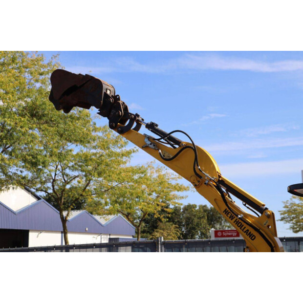 2021 New Holland E17C-44786610