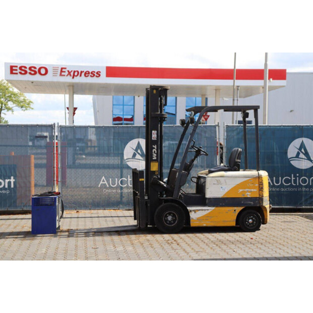 2000 TCM FB25-6-44786890