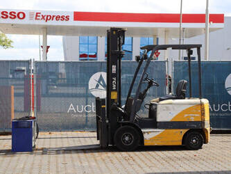 Image de CHARIOTS ÉLÉVATEURS 2000 TCM FB25-6