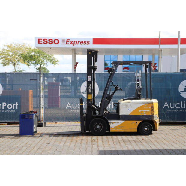 2000 TCM FB25-6-44786891