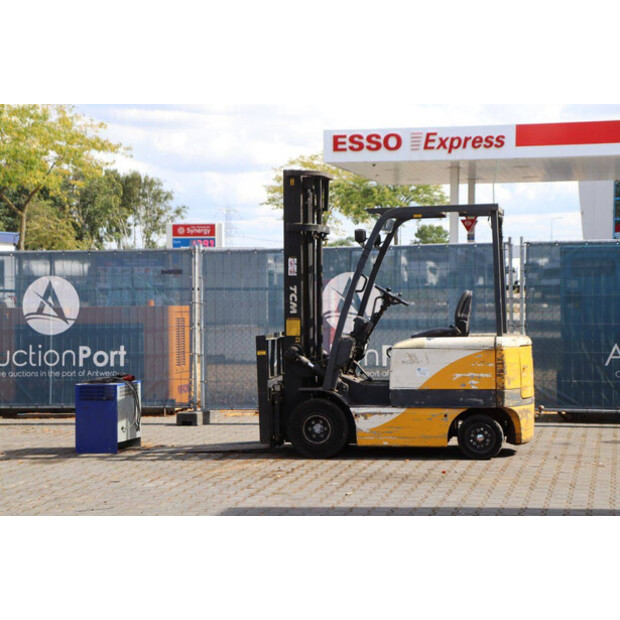 2000 TCM FB25-6-44786892