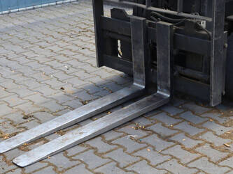 2000-tcm-fb25-6-1402081-44786900