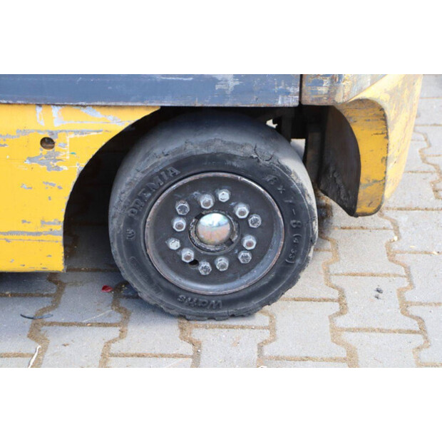 2000 TCM FB25-6-44786905