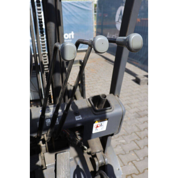 2000 TCM FB25-6-44786917