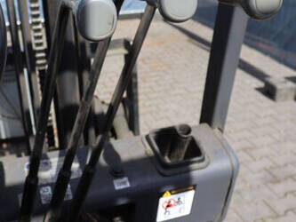 2000-tcm-fb25-6-1402081-44786917