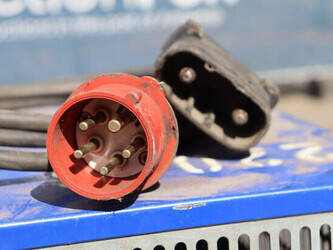 2000-tcm-fb25-6-1402081-44786934