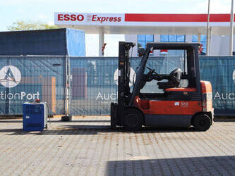 2008-toyota-7fbmf30-1402083-44786936