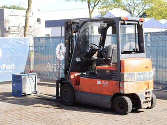 2008-toyota-7fbmf30-1402083-44786938