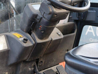 2008-toyota-7fbmf30-1402083-44786957