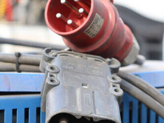 2008-toyota-7fbmf30-1402083-44786995